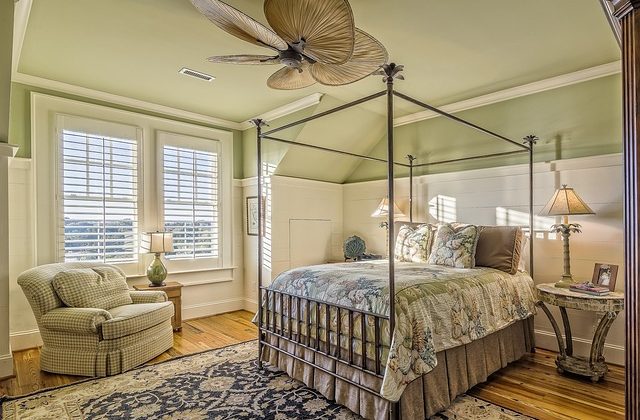 bedroom-g359a69ee3_640